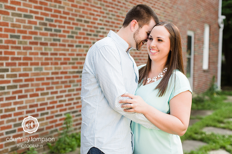 Rocheport-and-Columbia-MO-engagement-photography-by-Courtney-Tompson-Photography